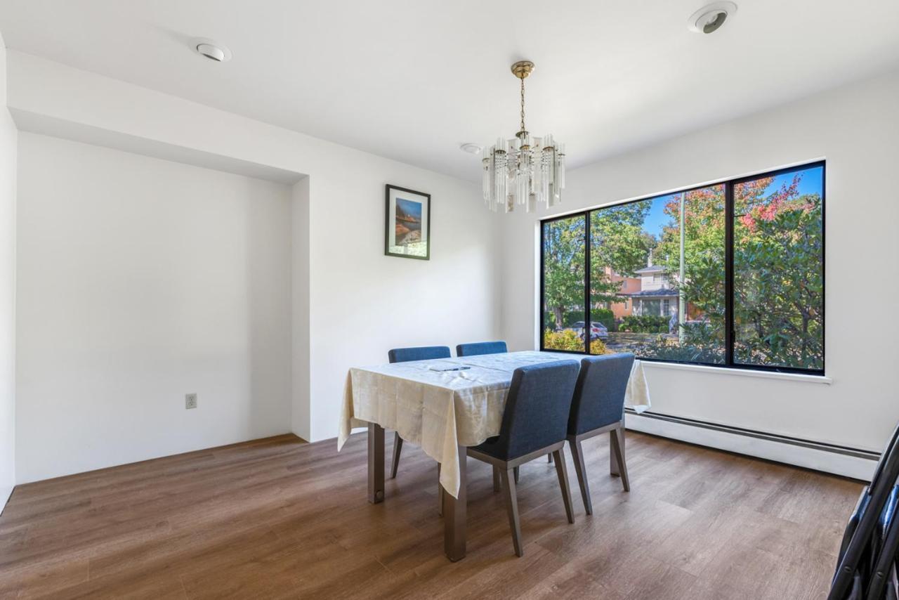 Sunny 1-Bedroom Private Rooms In Charming Vancouver Exterior foto