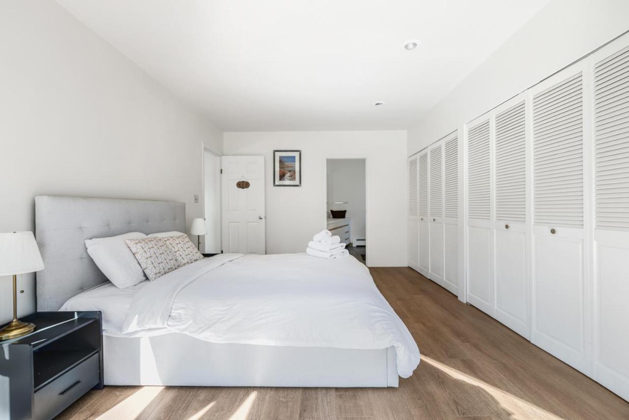 Sunny 1-Bedroom Private Rooms In Charming Vancouver Exterior foto